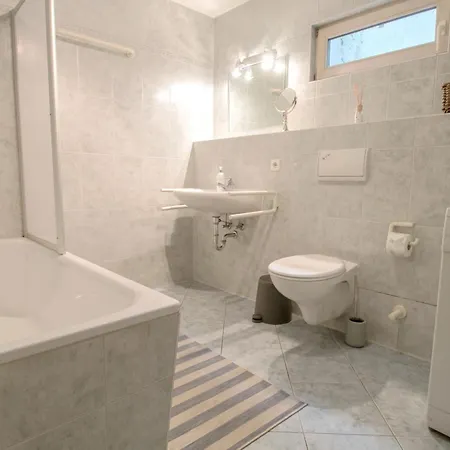 Semesterbostad Achtern Diek Haus 2a Zingst